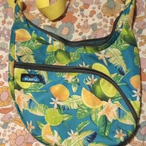 Kavu Women's Citrus Print Shoulder Bag - Blue and Green